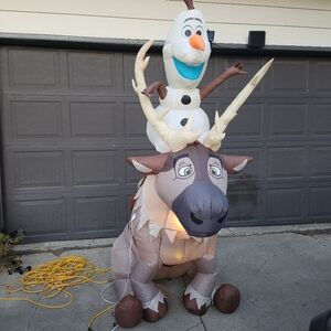 Used 7.5' Gemmy Airblown Inflatable Disney's Frozen Olaf Sitting On Sven Scene